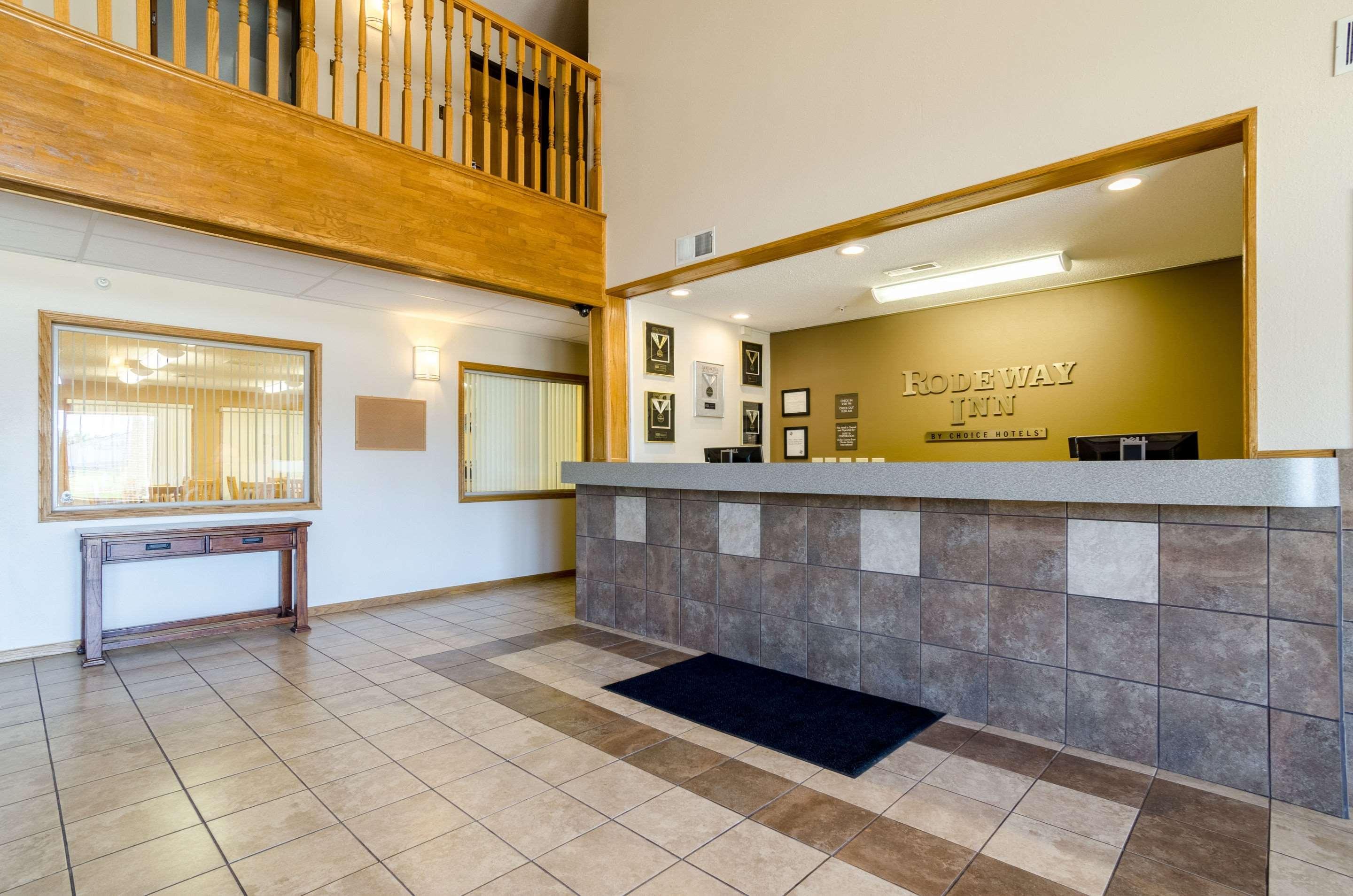 Rodeway Inn Ainsworth Екстер'єр фото